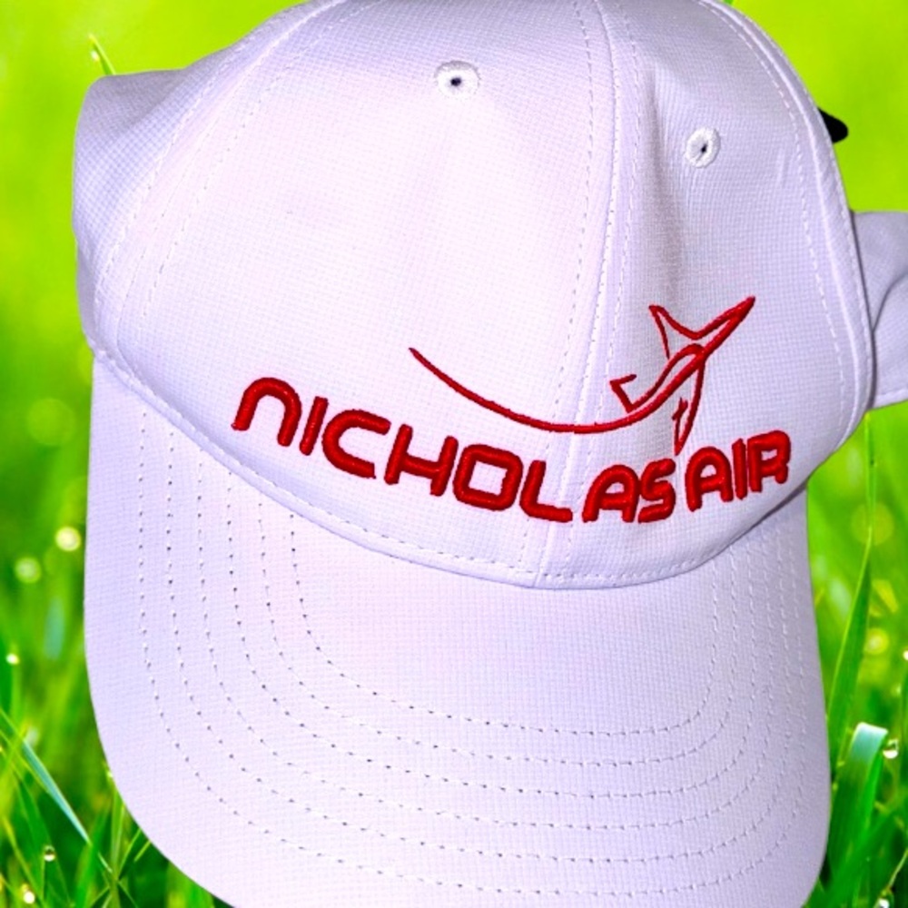 NWT new Nicholas Air men’s white baseball cap